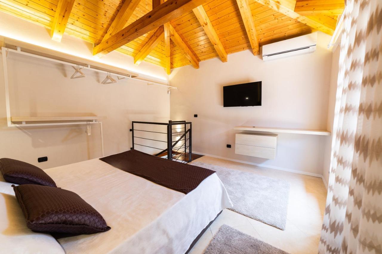 Suite Cavour - Suntripsicily Riposto Buitenkant foto