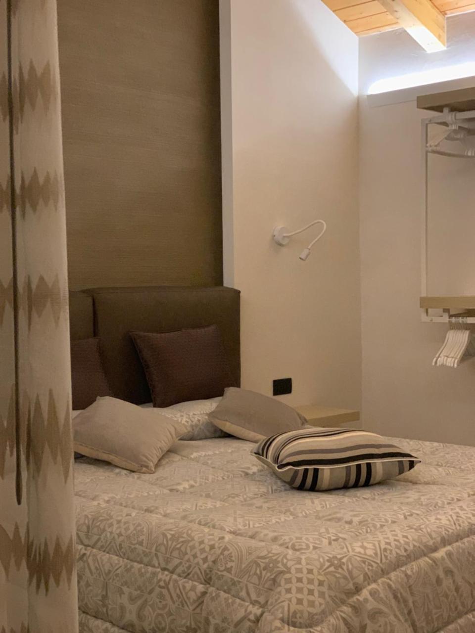 Suite Cavour - Suntripsicily Riposto Buitenkant foto